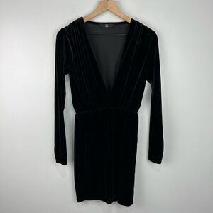 Missguided Black Velvet Deep V Neck Dress 6 NWT